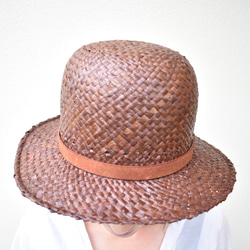 木型で作った丸型の麦わら帽子 3枚目の画像