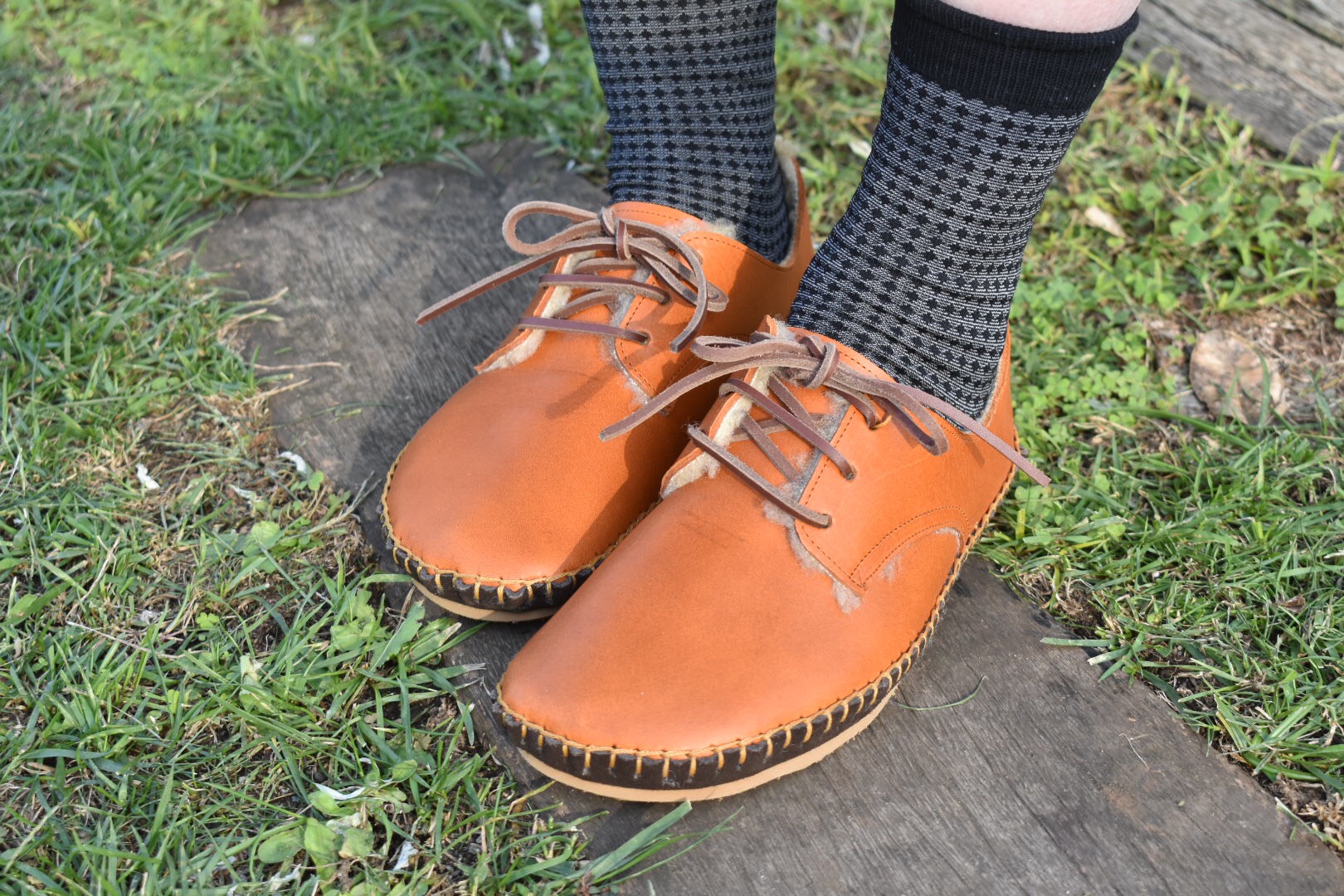 あたたか手縫いヒモ靴　踏んでもカカトを入れても快適な革靴　21cm