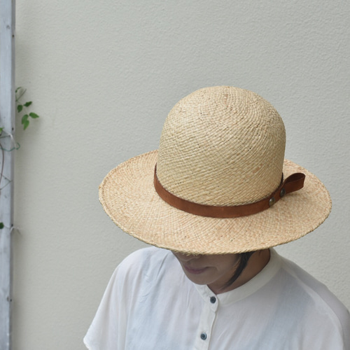木型で作った丸型の麦わら帽子 ハット 関口善大靴工房 通販