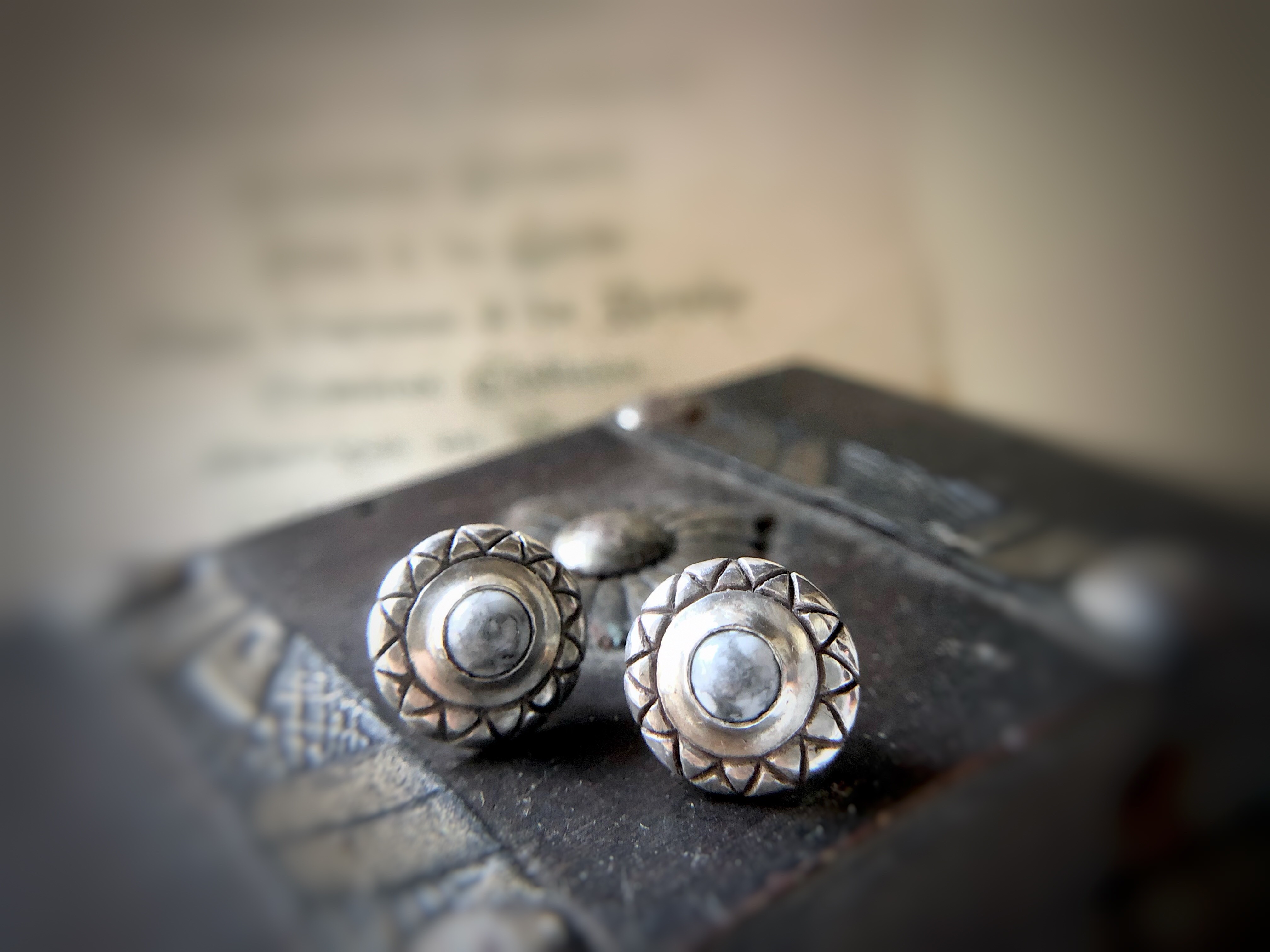 マグネサイトのコンチョピアス