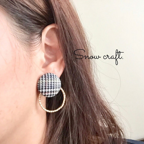 くるみボタンピアス☆チェック ピアス（スタッド・一粒） Snow craft