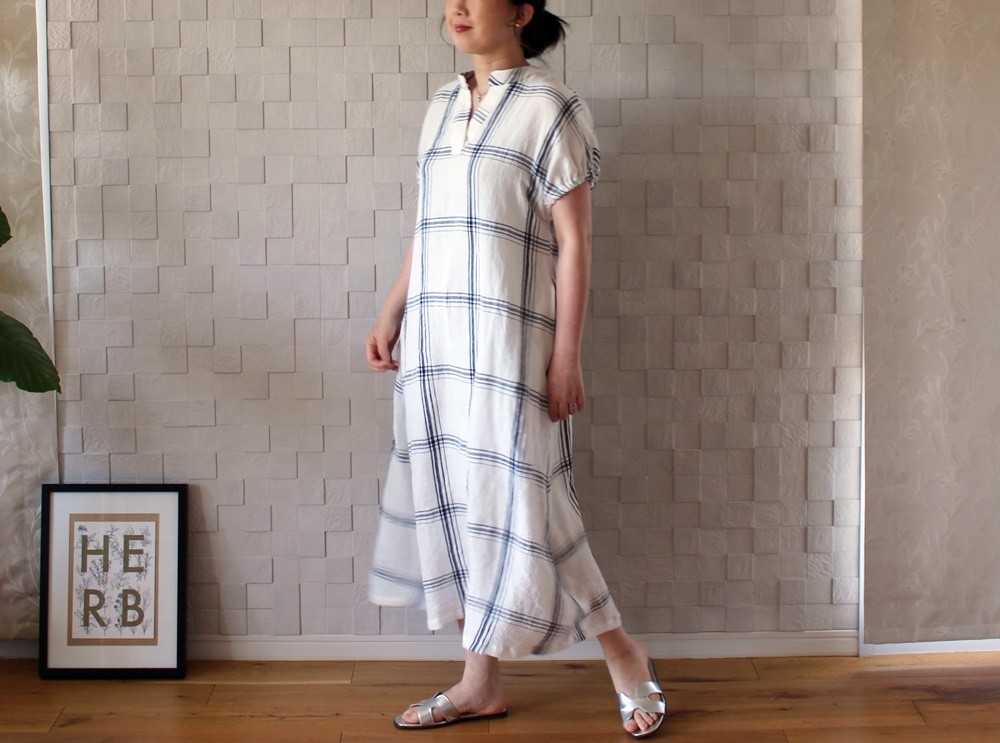 【Lサイズ】　リネン　スキッパー袖ゴムワンピース　ノーマル丈　チェック