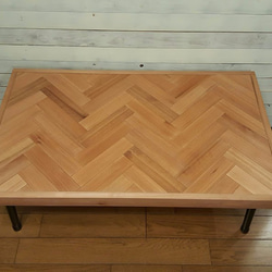 スクラップウッドのヘリンボーンローテーブル（折りたたみ式） 1枚目の画像