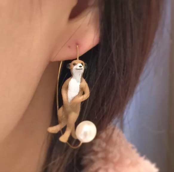 ミーアキャットさんがこちらを見ているイヤリング　ハンドメイド ミーアキャットさんがこちらを見ているイヤリング ハンドメイド