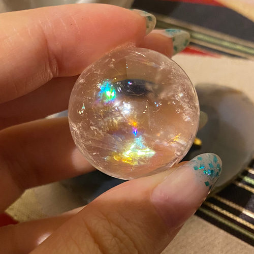 綺麗　天然石　 レインボー  水晶丸玉 スフィア　台座付き 綺麗 天然石 レインボー 水晶丸玉 スフィア 台座付き