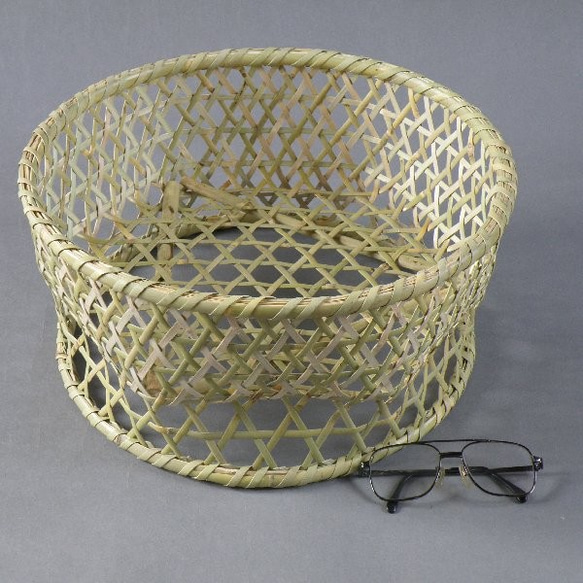 受注制作　椀籠　円形（大）　根曲がり竹　生活の道具 1枚目の画像