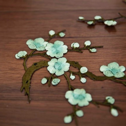 刺繍ワッペンアイロンパッチ梅（緑） ハンドメイド 3枚目の画像