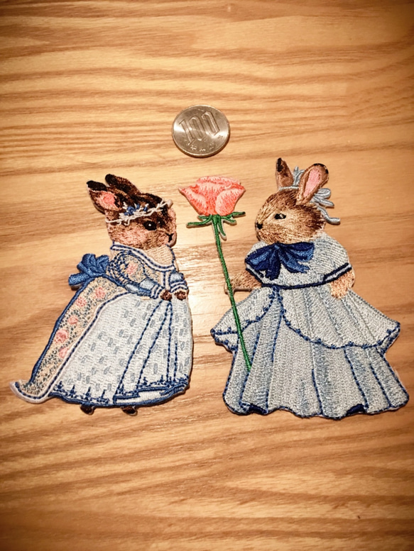 刺繍ワッペンアイロンパッチ★ウサギ兔プリンス&プリンセス ウェディング　2点セット 2枚目の画像