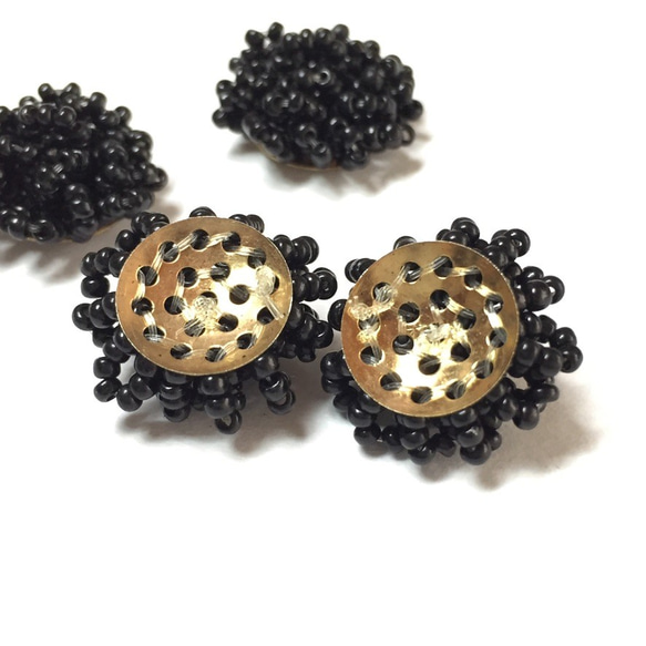 4pcs・フェルト付★black bijou flower cabochon（ブラックビジューフラワー型カボション） 2枚目の画像