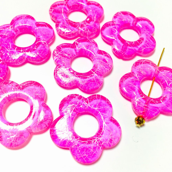clearpink flower☆Acrylic beads・8コ(ラージサイズ） 4枚目の画像