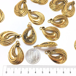 展示・elegance drop big charm☆antique gold・10コ（ラージ） 3枚目の画像