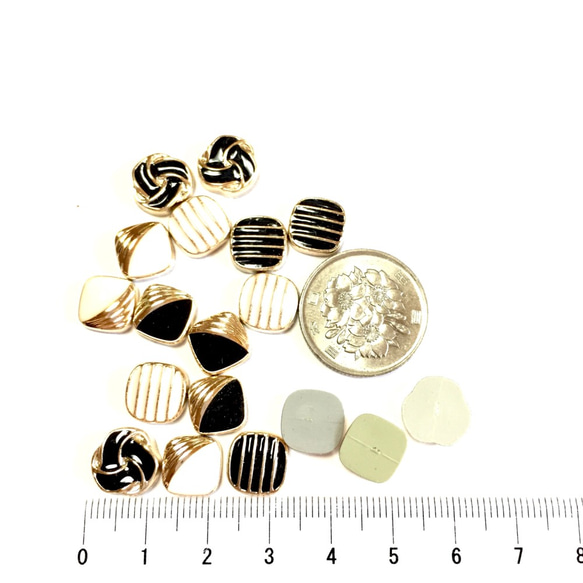 20 pcs★glamorous No.12 petit Cabochon（Plastic） 4枚目の画像