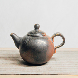 柴燒陶手作。斑斑的大茶壺 第3張的照片