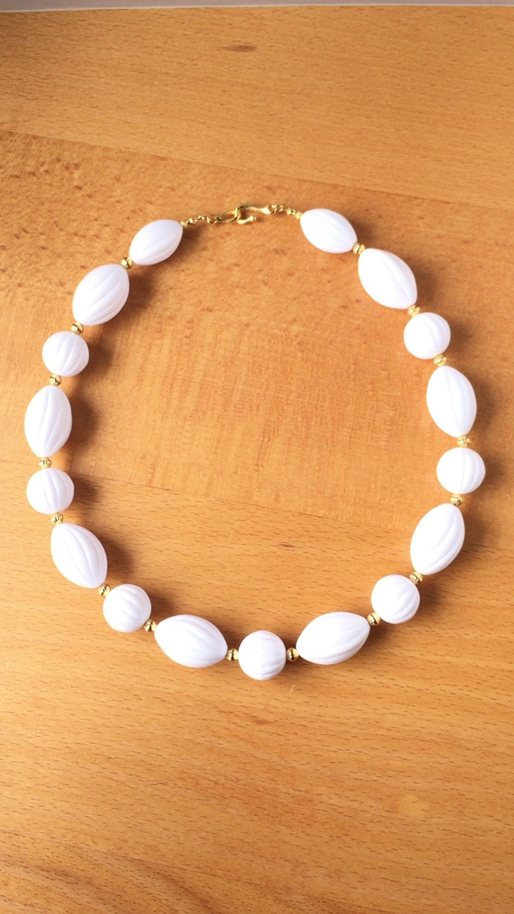 白の世界　ジャパンビンテージ　ネックレス