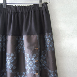 泥大島　華紋繋ぎのラップ風スカート　着物リメイク 1枚目の画像