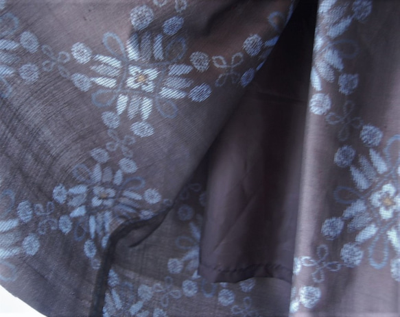 泥大島　華紋繋ぎのラップ風スカート　着物リメイク 8枚目の画像