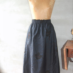 泥藍大島　クレマチスのギャザースカート　着物リメイク 3枚目の画像