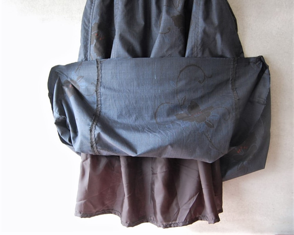 泥藍大島　クレマチスのギャザースカート　着物リメイク 8枚目の画像