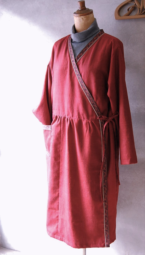 紅紬のカシュクールワンピース　着物リメイク 7枚目の画像