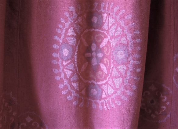 丸紋紅紬のギャザースカート　着物リメイク 6枚目の画像