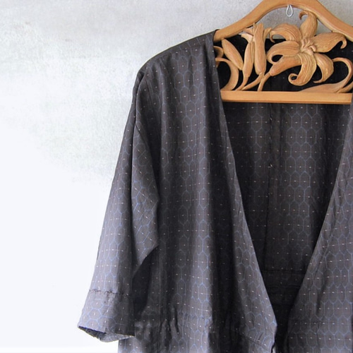 No213 大島紬着物リメイク 亀甲大島紬と泥藍龍郷2種 たっぷりフレアーワンピ No213 大島紬着物リメイク 亀甲大島紬と泥藍龍郷2種 たっぷり