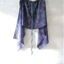 菊唐草のオーバースカート　着物リメイク 2枚目の画像