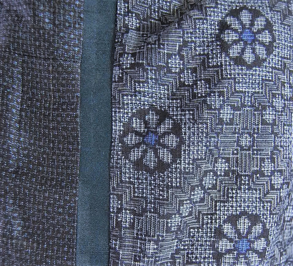 大島紬のスヌード（正藍花×亀甲）　着物リメイク 4枚目の画像