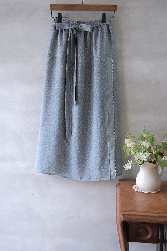小菊のラップ風スカート　着物リメイク 3枚目の画像
