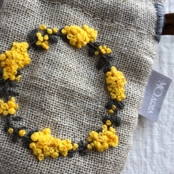 花刺繍のミニミニ巾着・黄花のリース 4枚目の画像