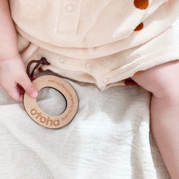 木製 出生記録キーホルダー wooden birth key ring 5枚目の画像