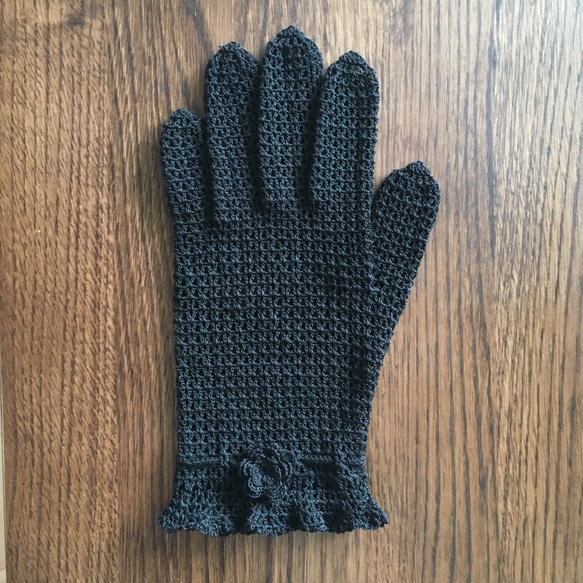 【受注製作】繊細なレース編みの手袋（綿100%のレース糸使用） 3枚目の画像