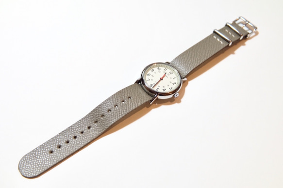 シンプルウォッチ 腕時計 革ベルト グレージュ TIMEX 2枚目の画像