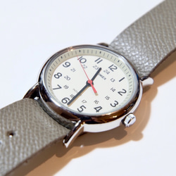 シンプルウォッチ 腕時計 革ベルト グレージュ TIMEX 3枚目の画像