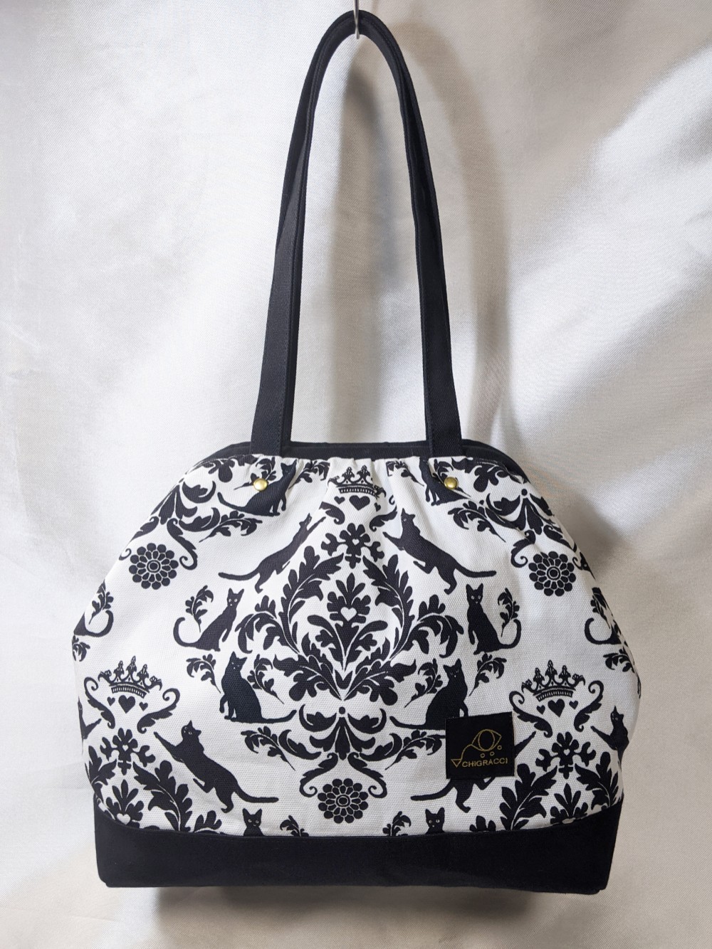 CHIGRACCI　オリジナル猫柄プリント×帆布　大容量口金トートバッグ
