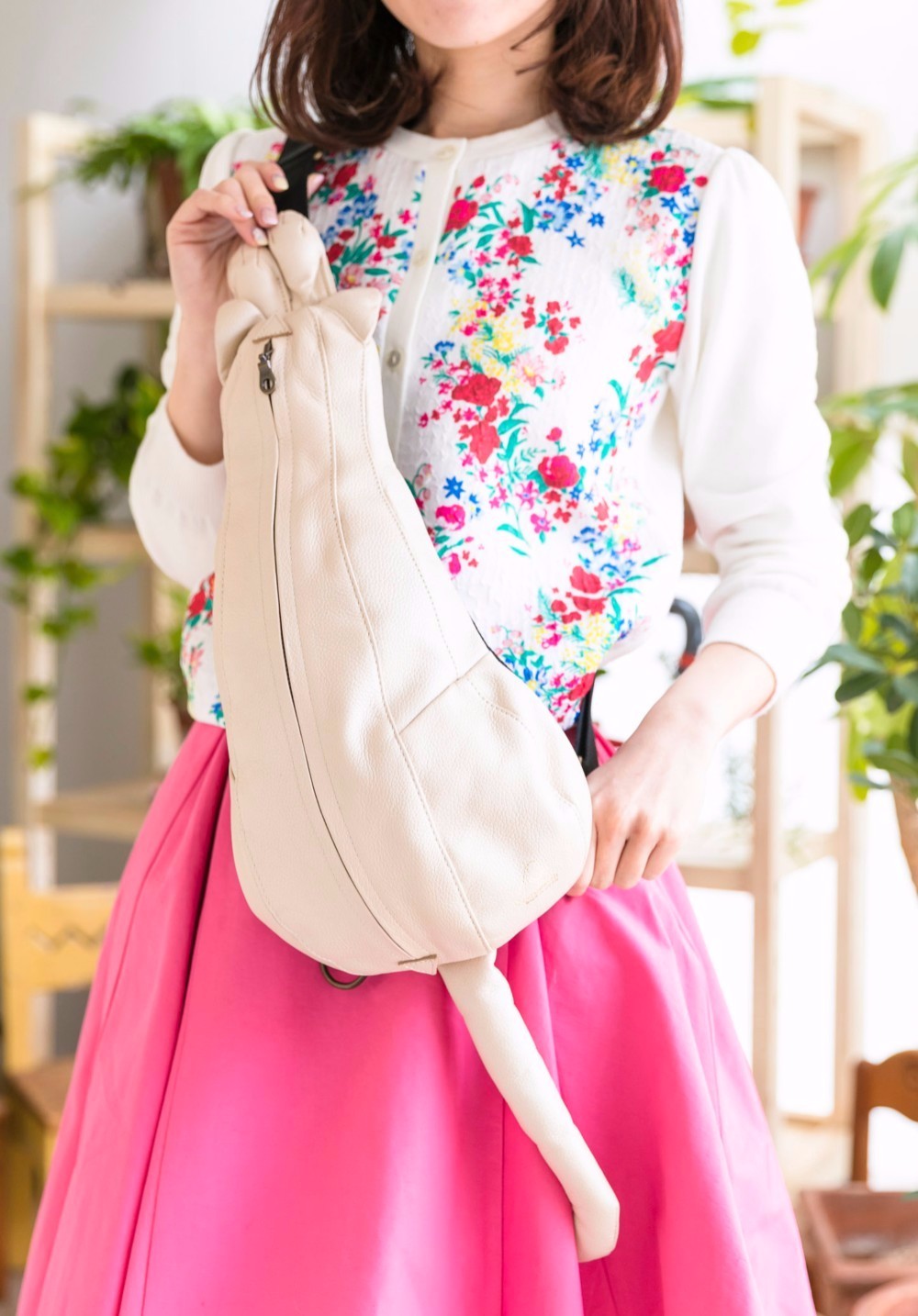 <<送料無料>>CHIGRACCI　Ture-tette 「猫バッグ」パールベージュ　リアルな猫型バッグ　本革　日本製