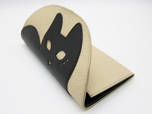 CHIGRACCI 猫デザイン長財布 「ニャレット 」ベージュ×黒本革 日本製レザー 3枚目の画像