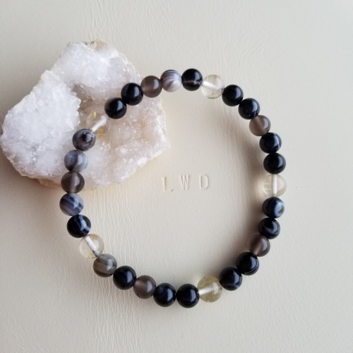 小さな目玉親父が見張り役の魔除けブレスレット/天然石 ブレスレット