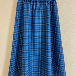 ウール混のチェックのフレアスカート(ブルー) 2枚目の画像