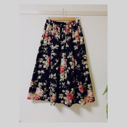 《送料無料》花柄のギャザースカート 1枚目の画像