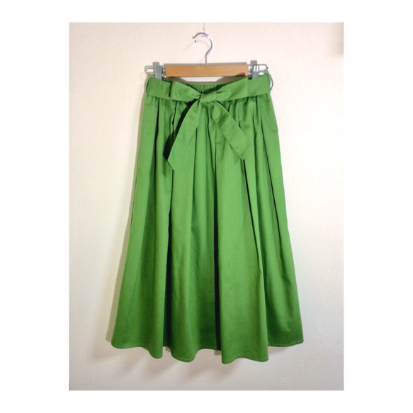 グリーンのギャザースカート 2枚目の画像