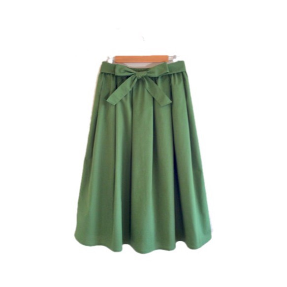 グリーンのギャザースカート 1枚目の画像