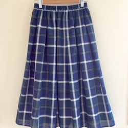 《9/3まで送料無料》綿ローンのタータンチェックのギャザースカート(ネイビー) 2枚目の画像