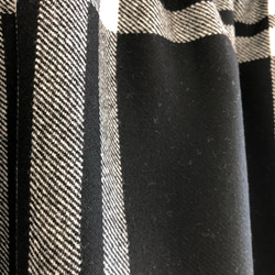 ウール混のタータンチェックのフレアスカート(ブラック) 5枚目の画像