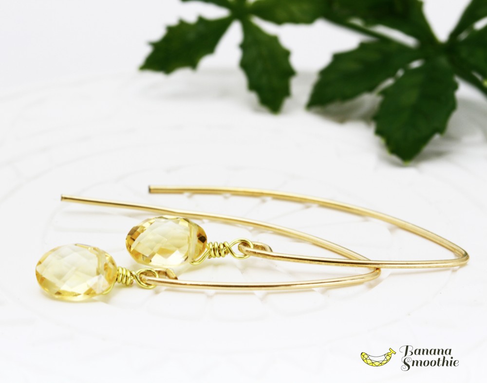輝くイエローでテンションUP シトリン Vシェイプピアス 14kgf 11月誕生石