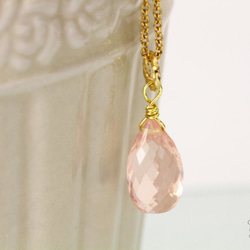 ほんのりピンクで女子力UP！宝石質 ローズクォーツ  Mサイズ 14kgfネックレス 2枚目の画像