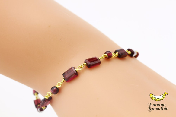 マット感のある大人のガーネット 1月誕生石 14kgfブレスレット 2枚目の画像