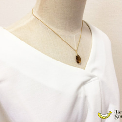 大胆な大粒サイズ 宝石質 ビアクォーツ コンケーブカット 14kgfネックレス 4月誕生石 4枚目の画像