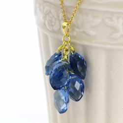 味わい深いブルーが魅力 ロンドンブルークォーツ マーキス 14kgf ぶどうネックレス 1枚目の画像