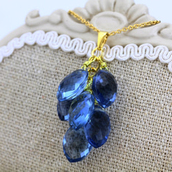 味わい深いブルーが魅力 ロンドンブルークォーツ マーキス 14kgf ぶどうネックレス 5枚目の画像