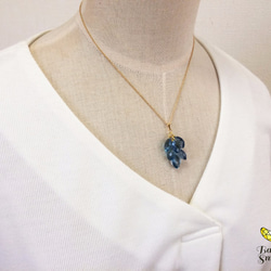 味わい深いブルーが魅力 ロンドンブルークォーツ マーキス 14kgf ぶどうネックレス 9枚目の画像